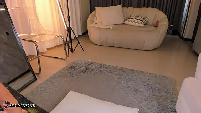 Aixaa_charles' Live XXX Chat