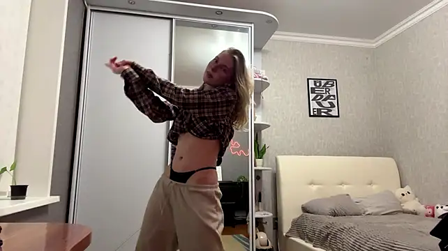 LatishaKrauel - Unbox my Boobs: play with boobs close up