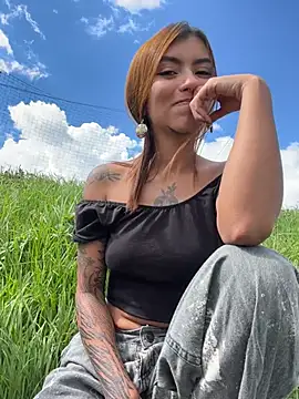 Zoe_addiction - Tits completely naked and drooling