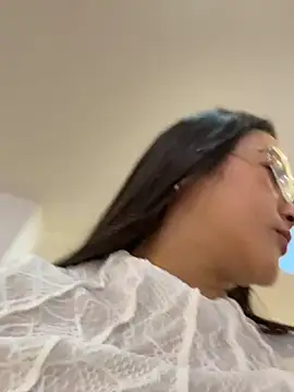Tatiana123_ - Bra off