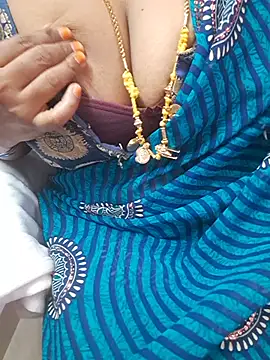 Tamil_Ammani - Boobs show😜😜😝🥰🔥🔥🔥