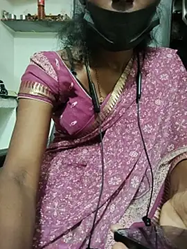 Sujjisexyy - To pay son’s school fee