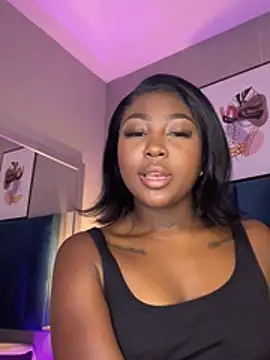 KishaMoore - ♥︎ Fully nude, fingering pussy ♥︎