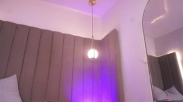 Ashley_Beaomunt - Pussy Play with Domi