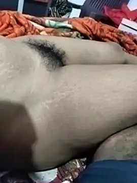 Couple293 - Oil boob show