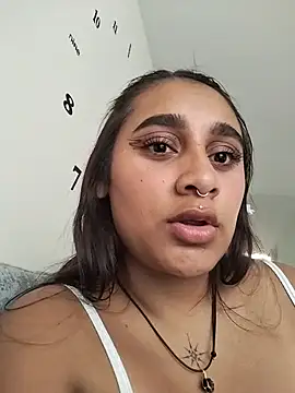 Mia_skyy18 - I show my breasts to my friend🍒