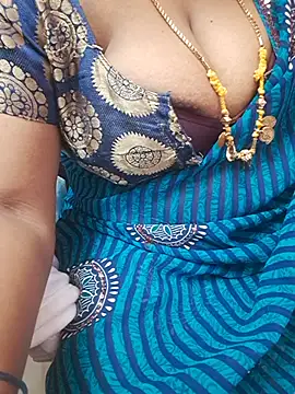 Tamil_Ammani - Boobs show😜😜😝🥰🔥🔥🔥