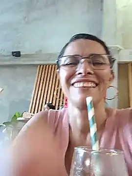 MireyaTorresGu - help me fulfill my dream of traveling