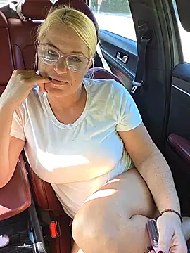LadyB07 - Cum hard with dildo