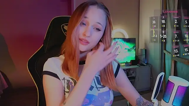 MaryRace - PLAY WITH TITS