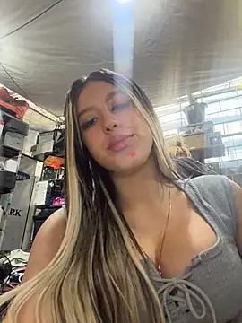 Eva_222 - SPANKS MY TITS X10