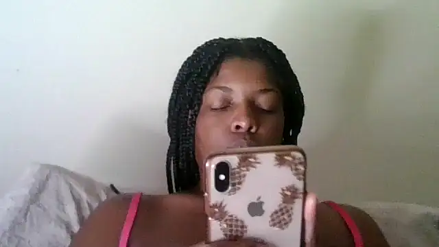 CaramelGoddessxoxo - Asked to see feet 25 tks