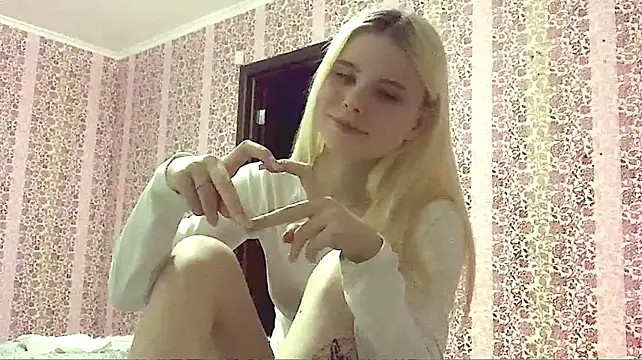 EdwinaDespres - all naked dance