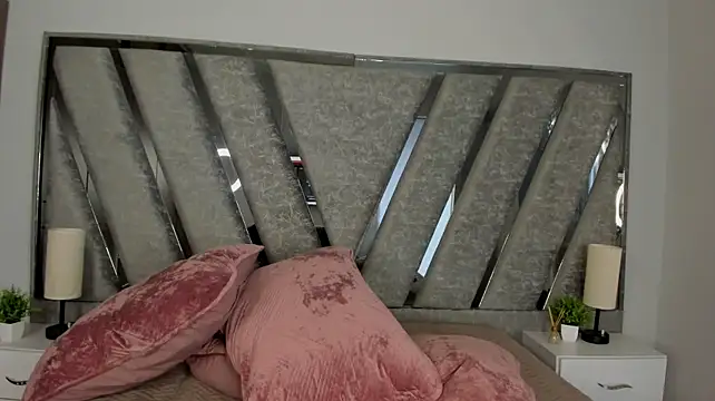 Dali_collin - flash tits
