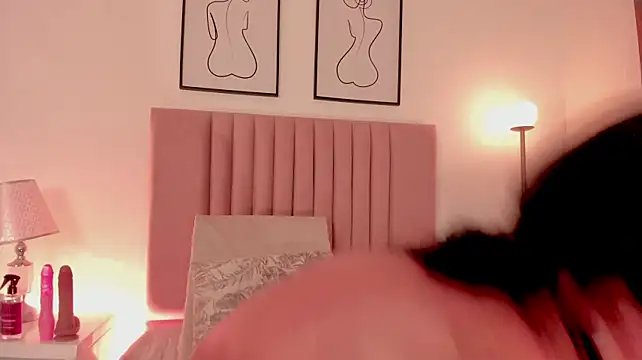 GahiaBelucci - rub my clitoris