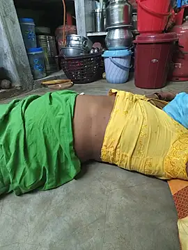 Tamilselviroja- - 😍 2 boobs oil show 😍