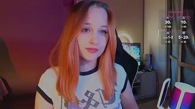 MaryRace - PLAY WITH TITS