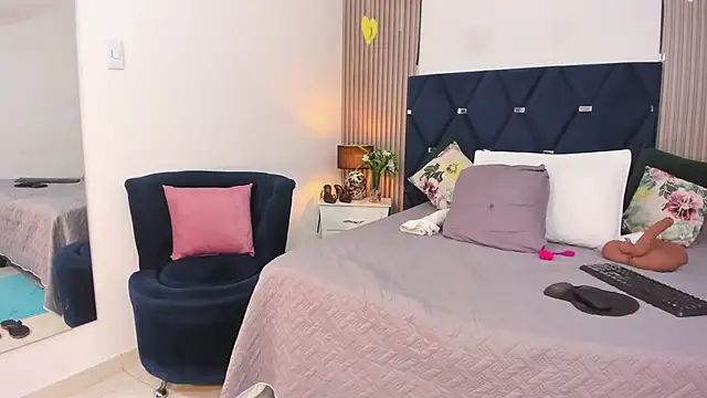 Gabytyara2 - BOUNCE MY ASS - DOGGY 🍑