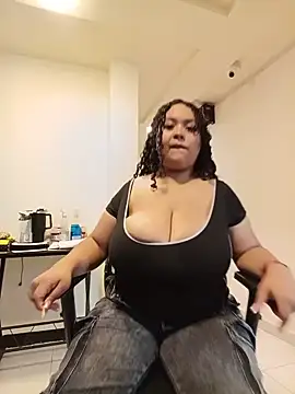 KITY_HILL - NAKED + BOUNCING BOOBS