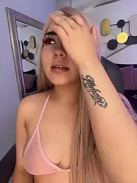 Milkissy - Fuck pussy with dildo
