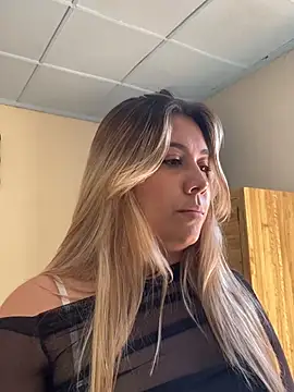 _BellaSmith_ - masturbation in the chair 💦😏👅💦