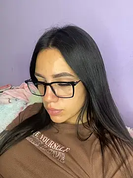 Marianahb-e - Finger in pussy