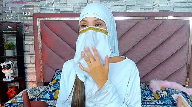 Zully_Mansur - 2 fingers in my ass