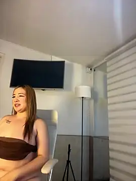 Im_Emily_ - TWERKING IN PANTIES
