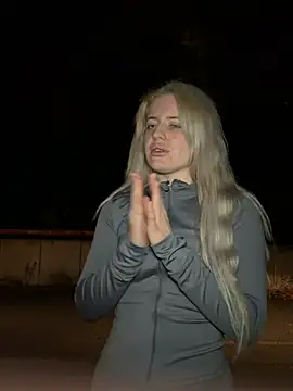 Holly-Glamour - Boobies last top ein Stranger Video