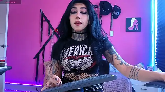 Alexa_Fetish999 - gentle domination with a touch of masoch