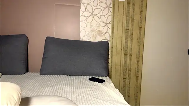 Rosa_mike1 - SHOW ROSA'S PUSSY CLOSE CAM! :3