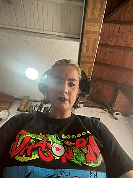 Cristina_Vanegas631 - Ice in the clitoris 💧💧💧🥵🔥🔥💧👅👅👅