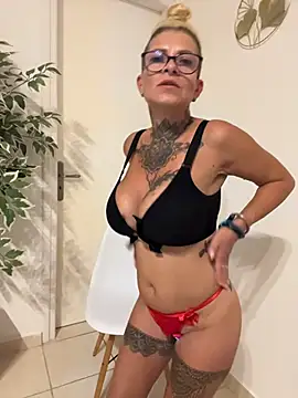 Solara_Vee - Pussy Show :)