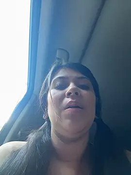 Emilyjohanson - Cumming with your tits out