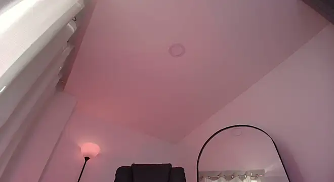 Dalilathoms_ - midle finger