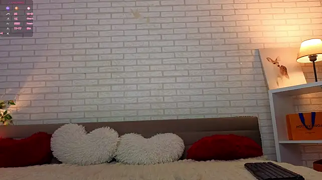 NovaBlissss - Pillow hump naked