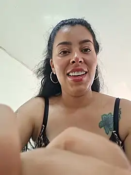 Luianna - Take off your blouse and drool over my b