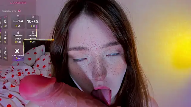 Lexxxxxxi - play tits