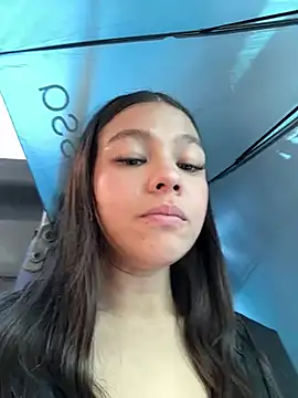 Alyshanon18 - BOOBS OUT 1MIN IN THE BUS😱🥵