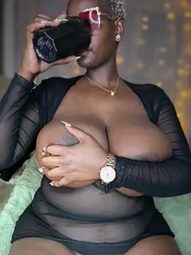 ScarletMuseX - Completely Naked n oil on my Tits