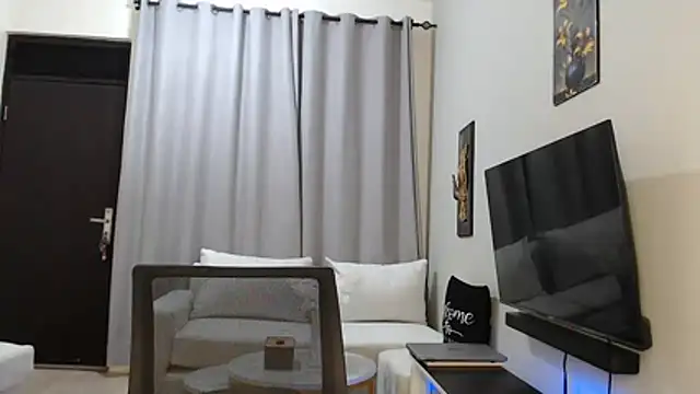 Horny_princes - STRIP TEASE