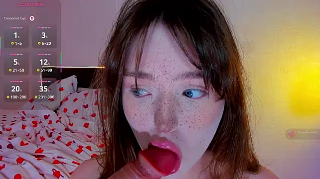Lexxxxxxi - play tits