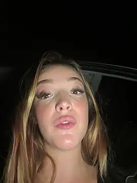 Daddyslut2_0 - Play pussy out of car