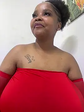 Pinkypie_Busty