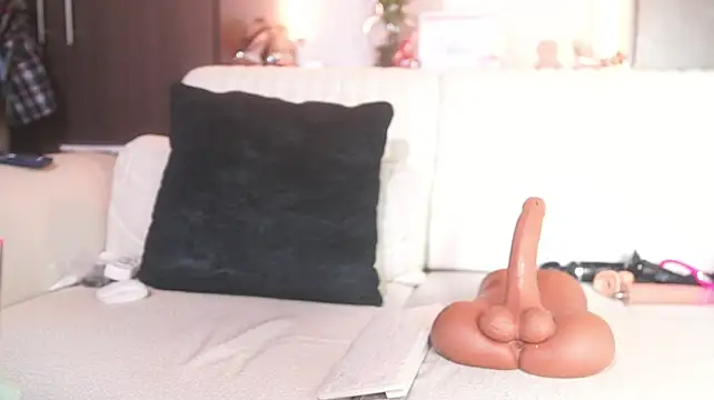 Katlyn_martins - 2 LUSHES VIBRATING IN ASS😈