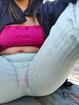 Catalina_14 - Removing a bra in public on a bus