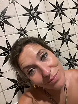Lwhite1 - Strip naked