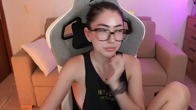 Anyacutex - naked + play pussy