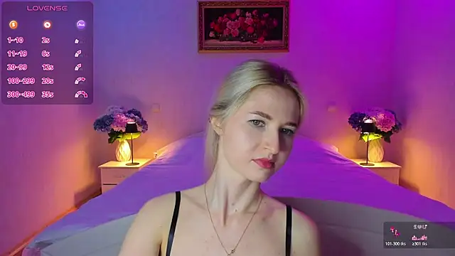 Julie_Blaze - The perfect start for a spicy night