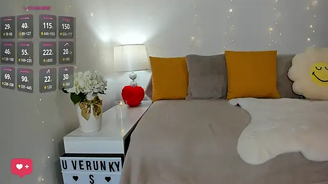 KVerunce - ❤️‍🔥 tanga dolů , playy pussy.